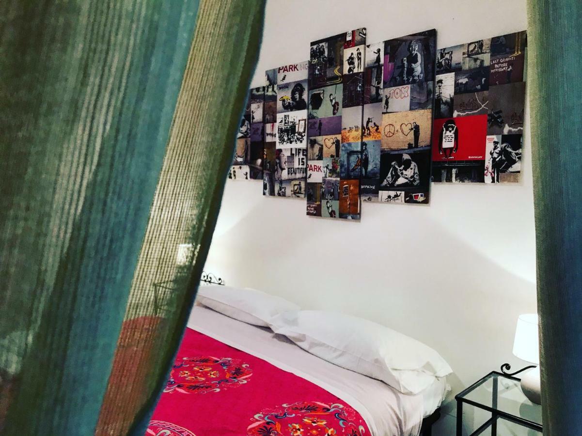Casa G&G Pignasecca 2 Nel Cuore Di Napoli ภายนอก รูปภาพ
