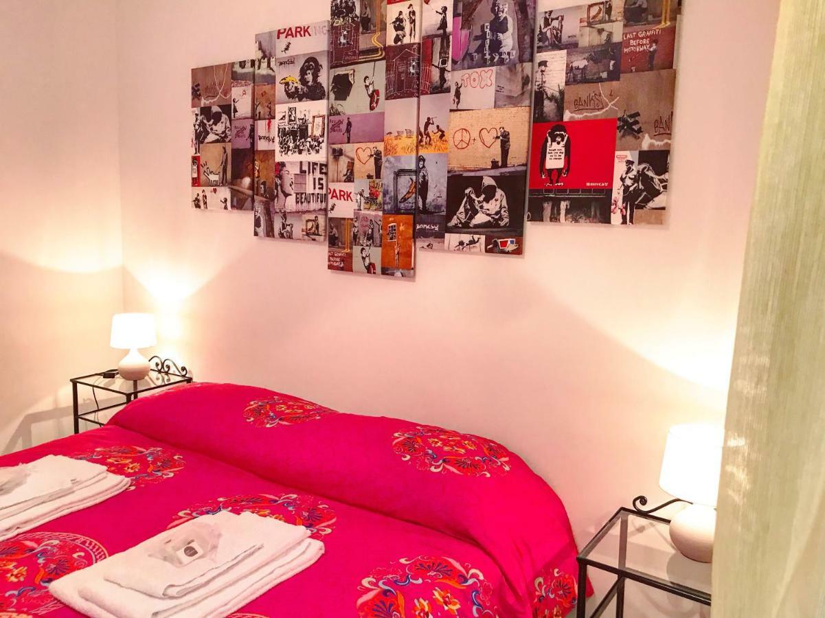 Casa G&G Pignasecca 2 Nel Cuore Di Napoli ภายนอก รูปภาพ