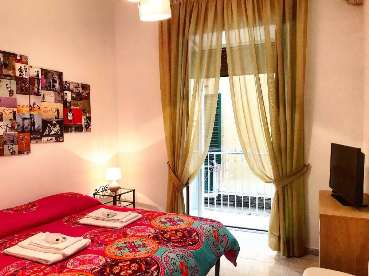 Casa G&G Pignasecca 2 Nel Cuore Di Napoli ภายนอก รูปภาพ