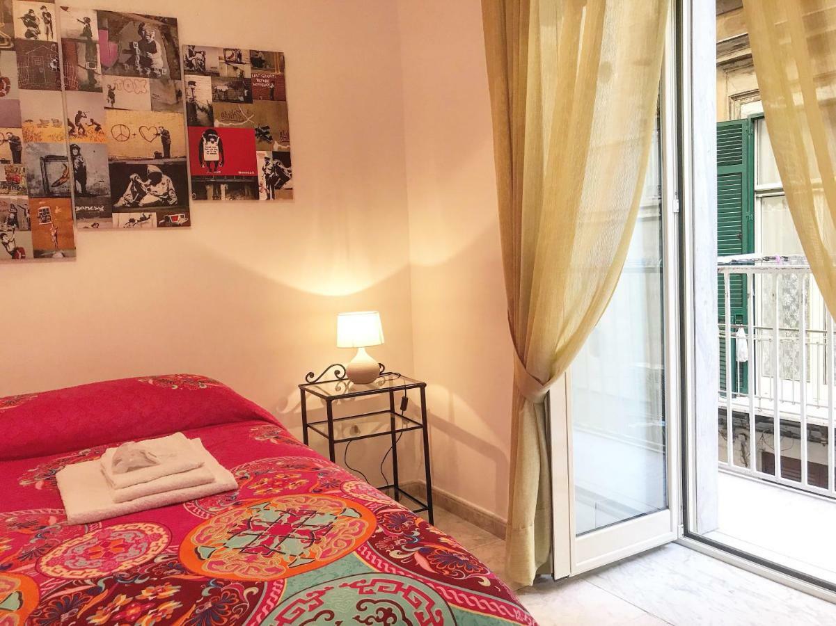 Casa G&G Pignasecca 2 Nel Cuore Di Napoli ภายนอก รูปภาพ