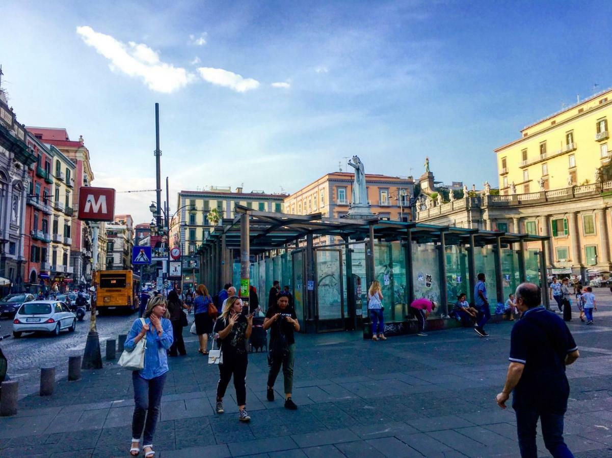 Casa G&G Pignasecca 2 Nel Cuore Di Napoli ภายนอก รูปภาพ